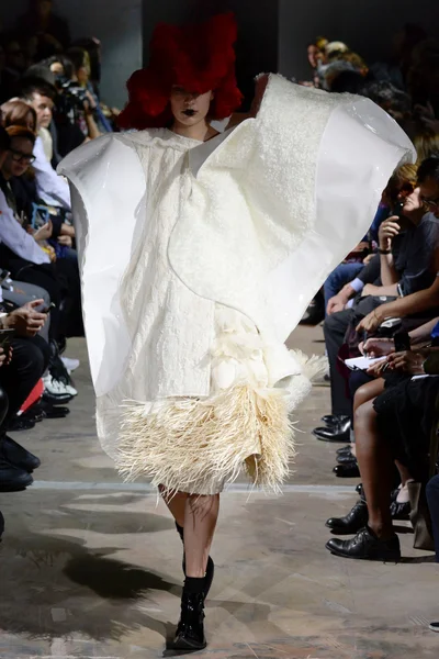 Look 8